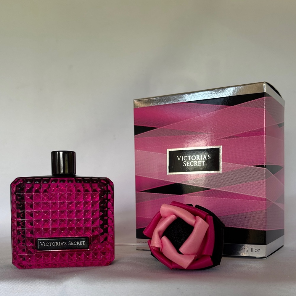 EMPTY BOTTLE & BOX VICTORIA’s SECRET SCANDALOUS DARE EAU DE PARFUM CAP ATOMIZER